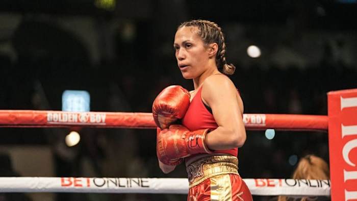 Seniesa Estrada gets ready to fight Maria Santizo. Seniesa Estrada and Yokasta Valle will face off on March 29 at the Desert Diamond Arena in Glendale, Arizona. KEVIN ESTRADA/GOLDEN BOY/GETTY IMAGES.